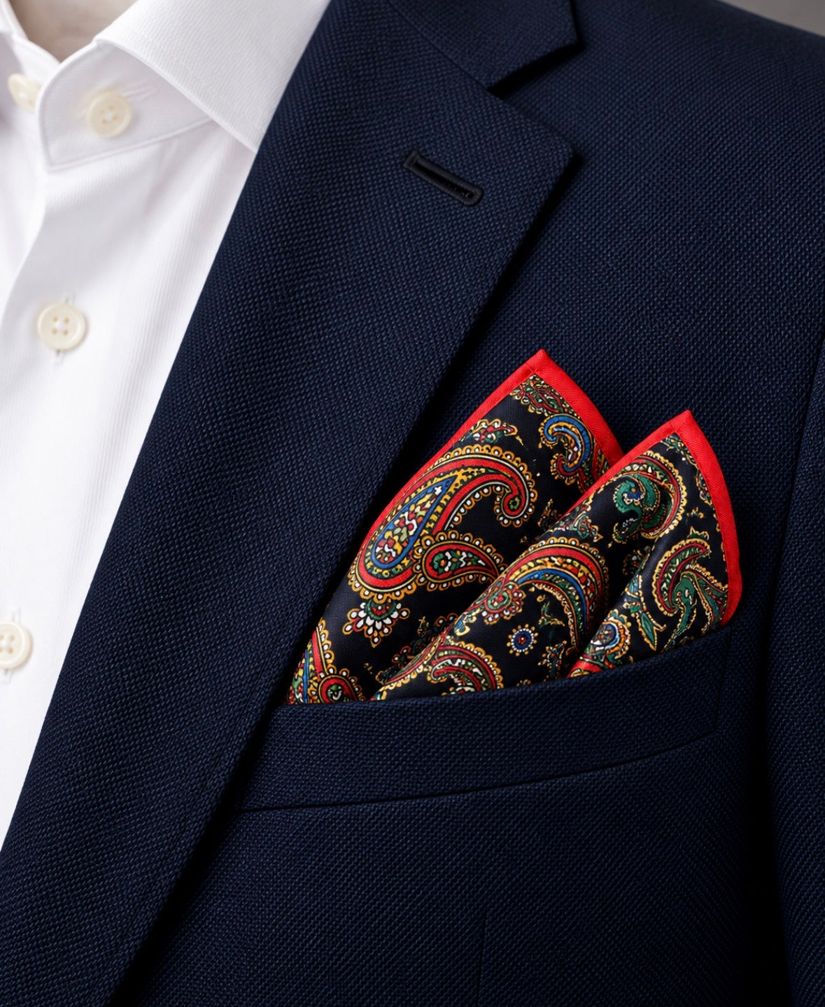 Einstecktuch Schwarz-Rot mit orientalischem Paisley-Muster